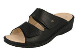 Finn Comfort Jamaika women's sandal featuring leather straps and cushioned footbed, ideal for comfort and casual wear.