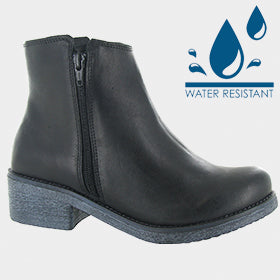 naot wander boot