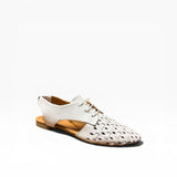MaraK Lolo white Oxford shoes featuring classic lace-up design and smooth leather finish, styled on a clean white background.