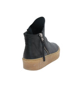 Black Eric Michael Zelda women's shoes with sleek leather design and stylish pointed toe, perfect for casual or dressy wear.