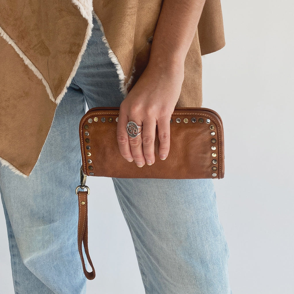 Bolsa Nova Sofia Brown Leather Zip Around Wallet Strada Shoes ...
