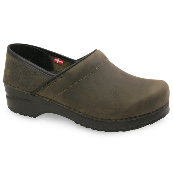 Sanita clogs sale clearance top